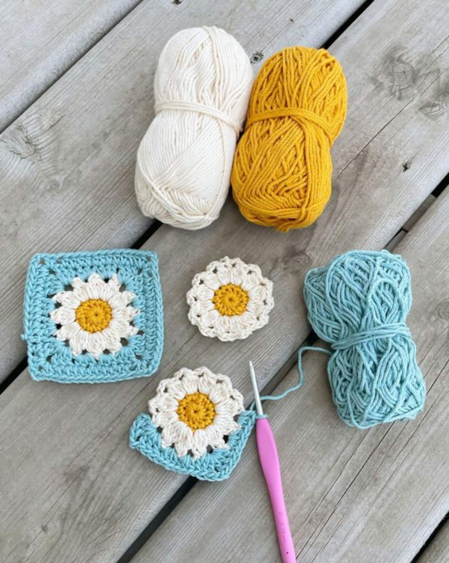 Summer Days Daisy Bag Crochet Pattern