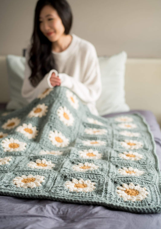 Granny Squares Daisy Blanket Crochet Pattern